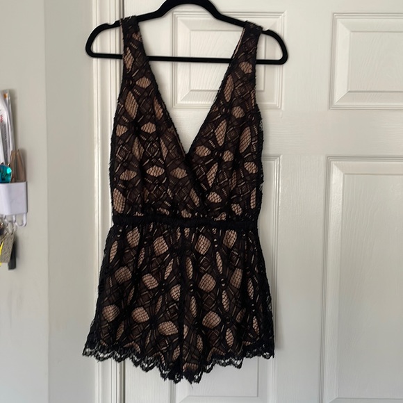 Romper - Picture 1 of 3